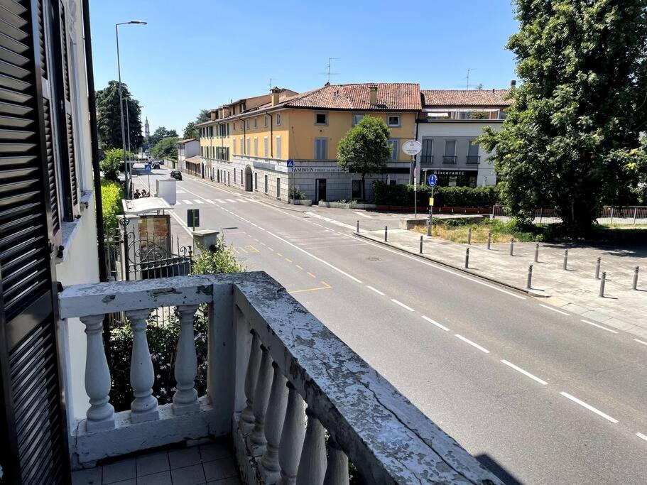 Near Airport - Loft Universita 4 Posti Letto Bergamo Luaran gambar